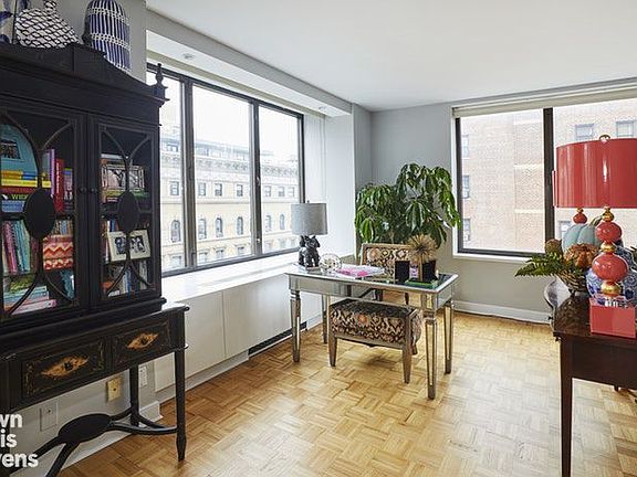5th image of 45 E 80th St APT 12A