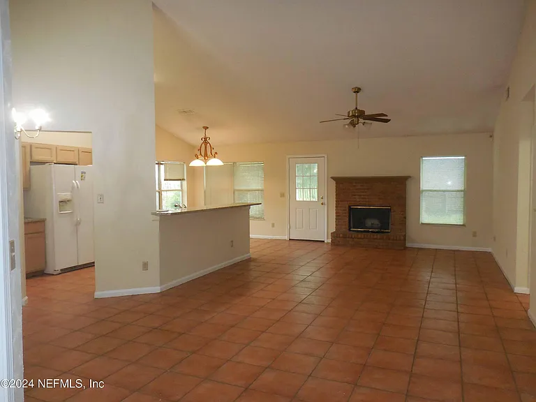 2942 Rockford Falls Dr N — Photo 2