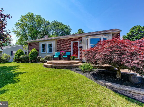 1296 Beverly Rd, Warminster, PA 18974