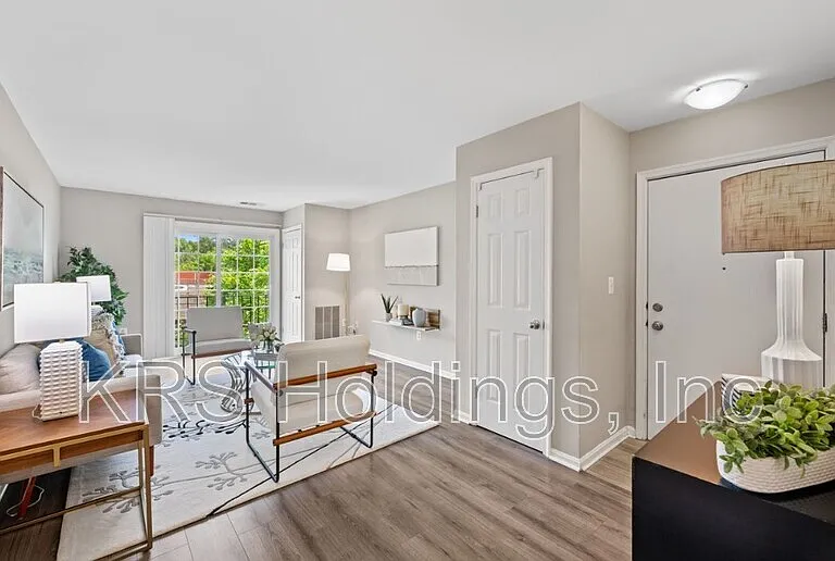 2050 N Calvert St #410 — Photo 4