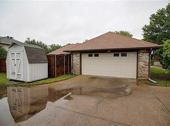 2nd image of 2213 Shannon Ln