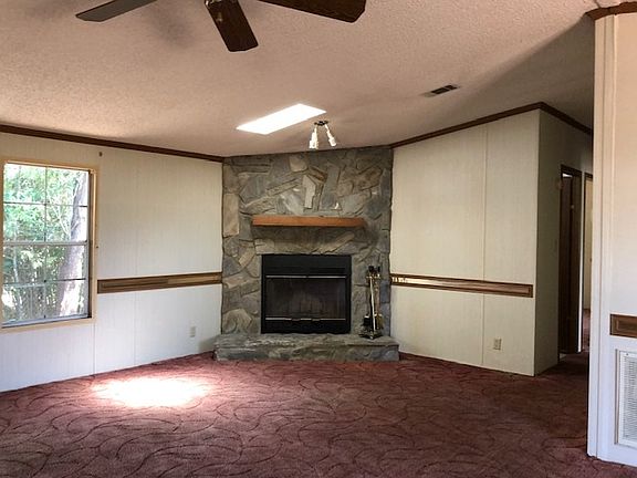 4th image of 664 Coral Cir