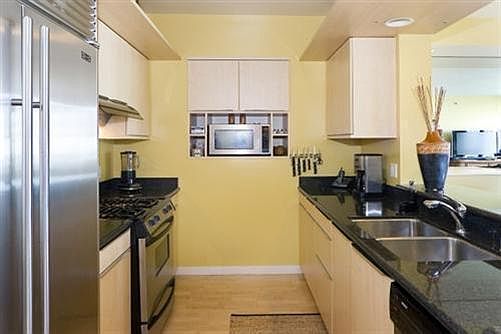 3rd image of 219 Brannan St Unit 9C