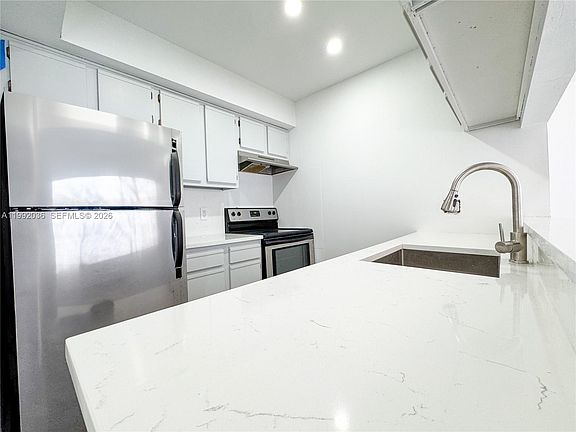 2nd image of 5672 Rock Island Rd APT 271