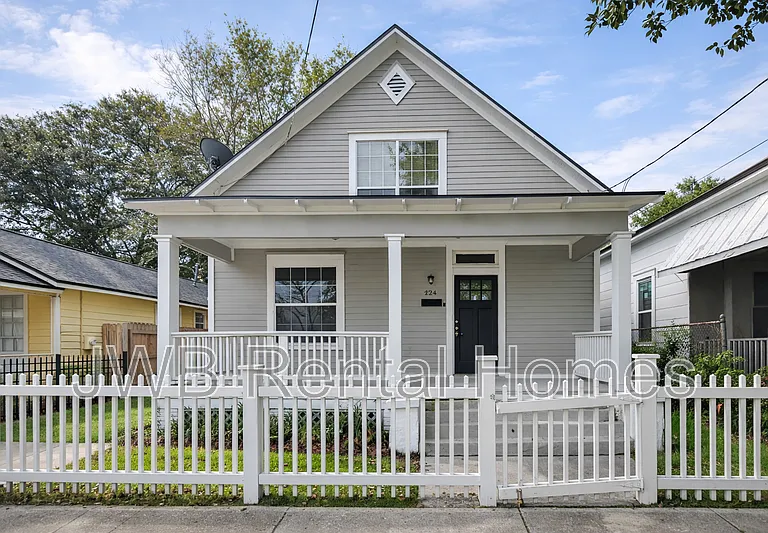 424 Walnut Ct — Photo 1