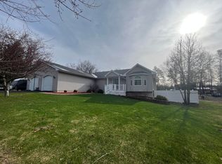 5275 Will Dr, Indian River, MI 49749