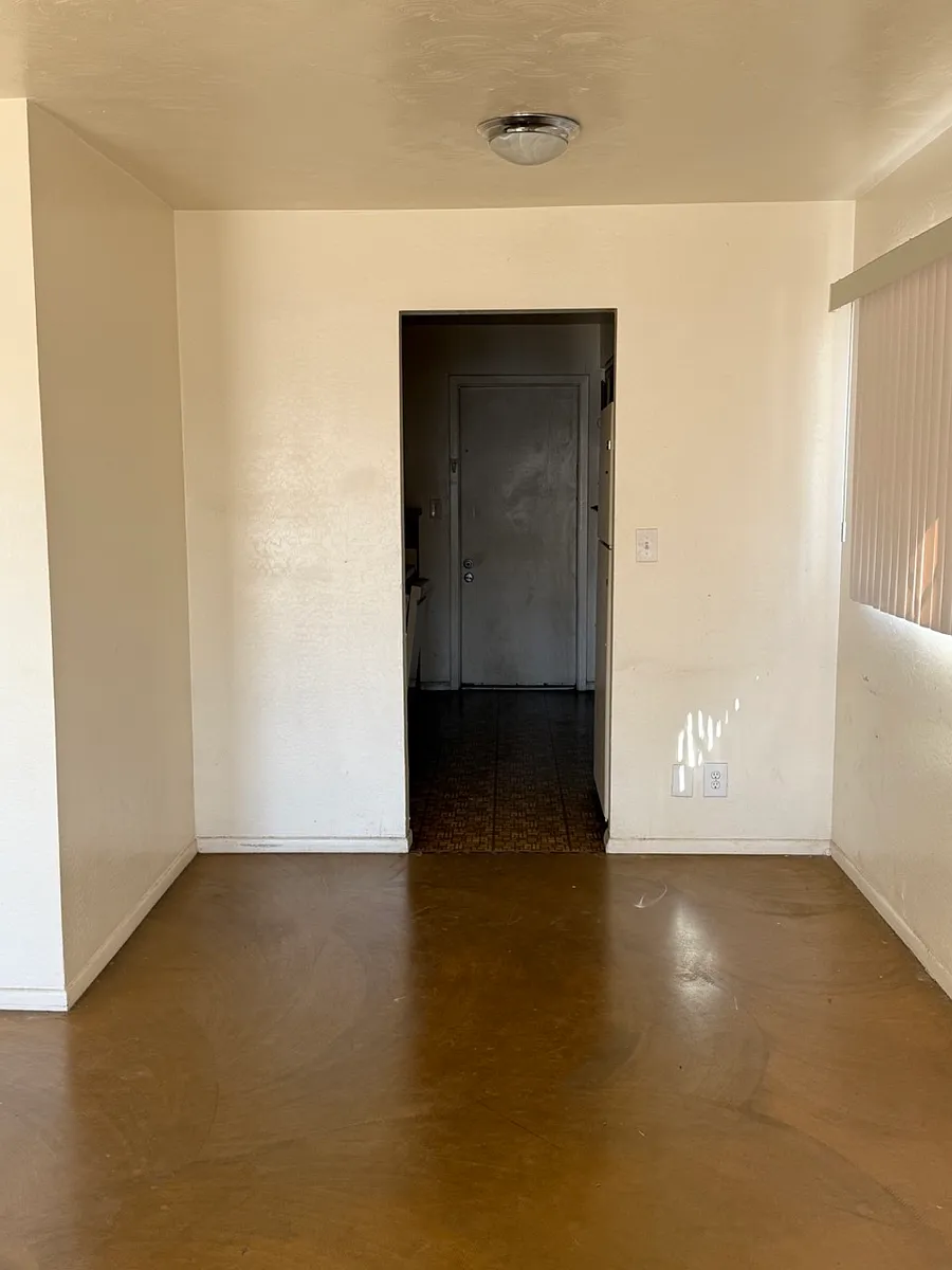 Building Photo - 2024 S Mill Ave #1