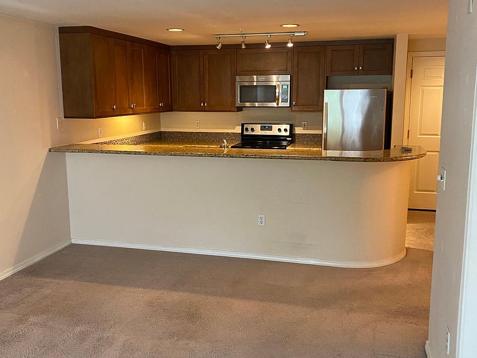 1st image of 3901 2nd Ave NE #304