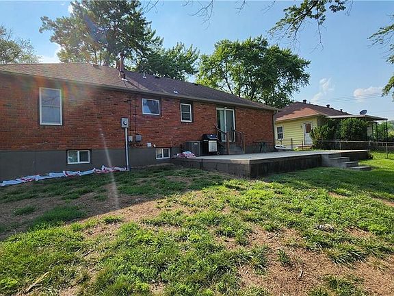 3rd image of 3905 S Milton Dr