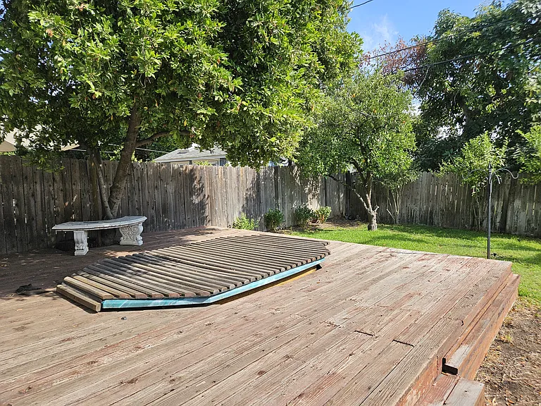 504 E Dalton Ave — Photo 33