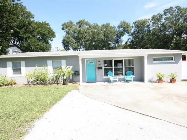 1707 W Bedingfield Dr, Tampa, FL 33603
