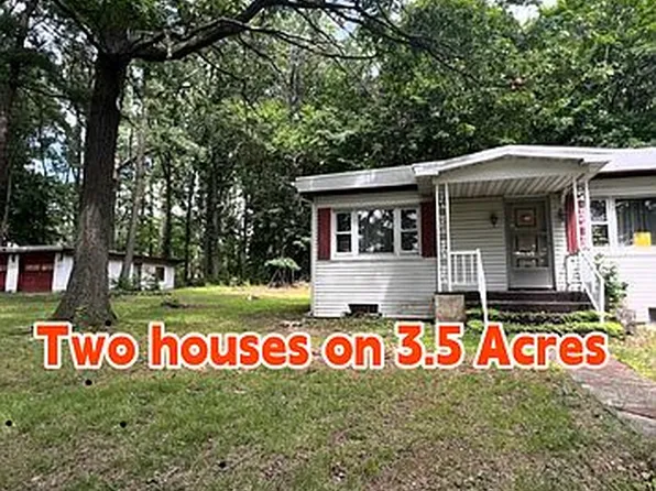 8102 Airport Rd, Bath, PA 18014