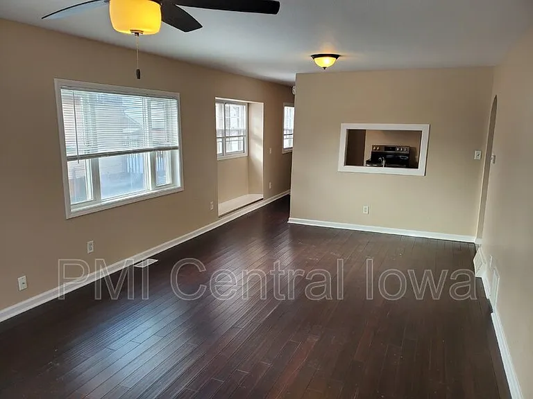 3216 1st St — Photo 3