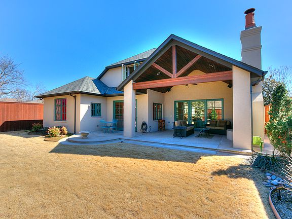 Large and inviting patio