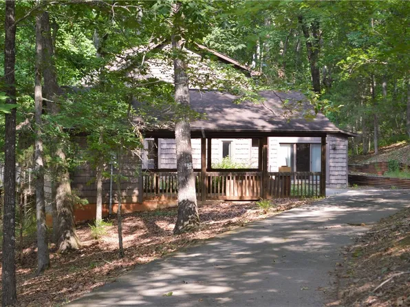 6020 Rill Ct, Seneca, SC 29672