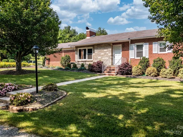 425 Elcaney Dr, Hudson, NC 28638