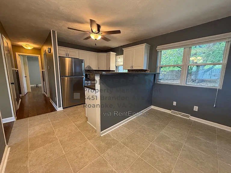 950 Palmer Ave — Photo 5