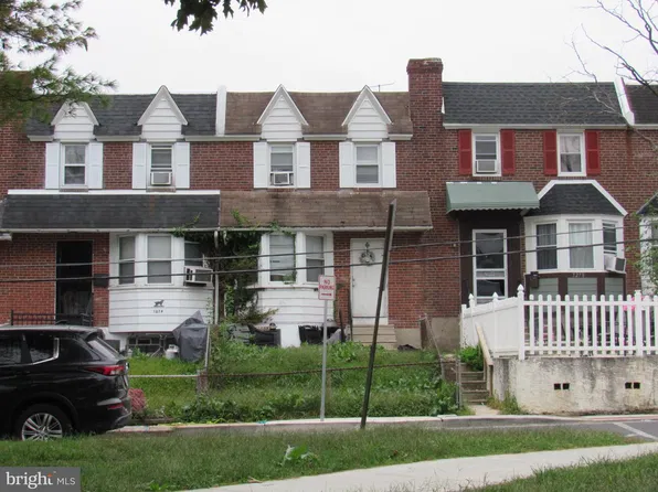 7276 Lamport Rd, Upper Darby, PA 19082