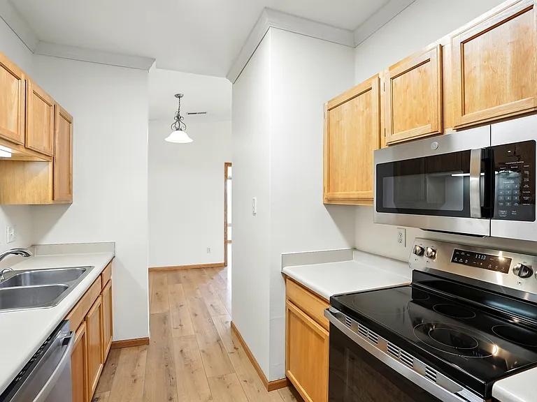 Woodridge Estates — Photo 11