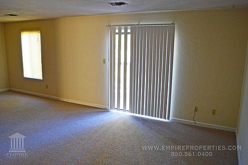 3rd image of 3732 Donovan Dr APT D