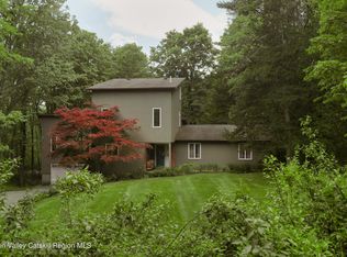 360 Mills Cross Rd, Staatsburg, NY 12580