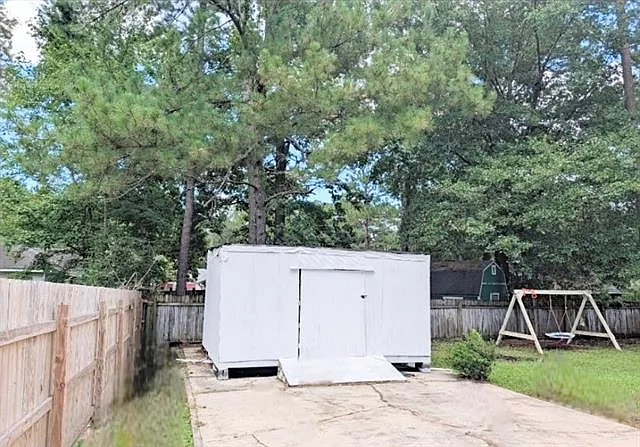 625 Nancy St — Photo 13