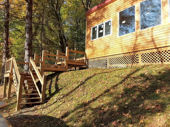 208 N Pike St, Barrackville, WV 26559