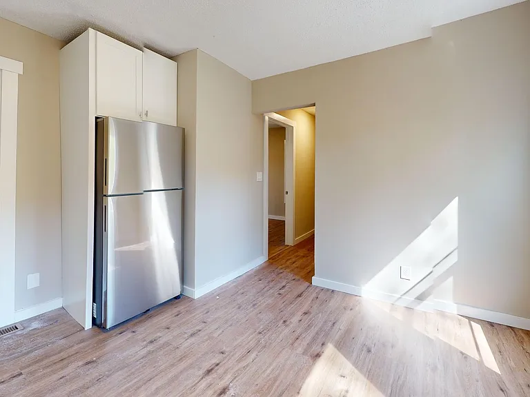 83 Nash St — Photo 2