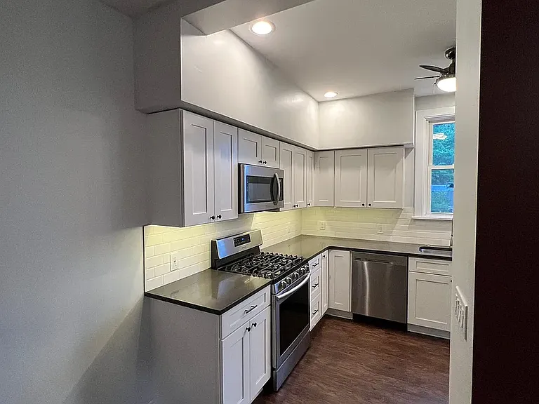 37 Haldane St #37 — Photo 7