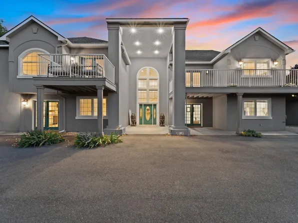 4949 Rau Ln, Richland, WA 99352