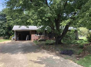 204 Parwin Rd, Spartanburg, SC 29303