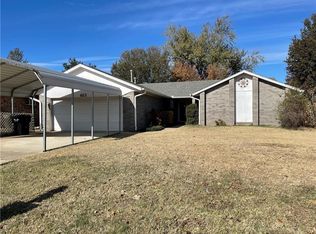 613 Emerwood Ct, Moore, OK 73160