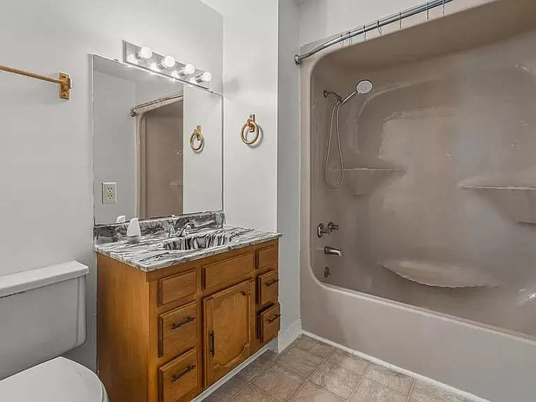 258 Idlewild Dr — Photo 15