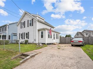 393 Kenyon Ave, Pawtucket, RI 02861