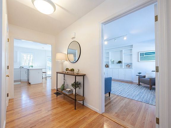 4th image of 81 Parish Rd