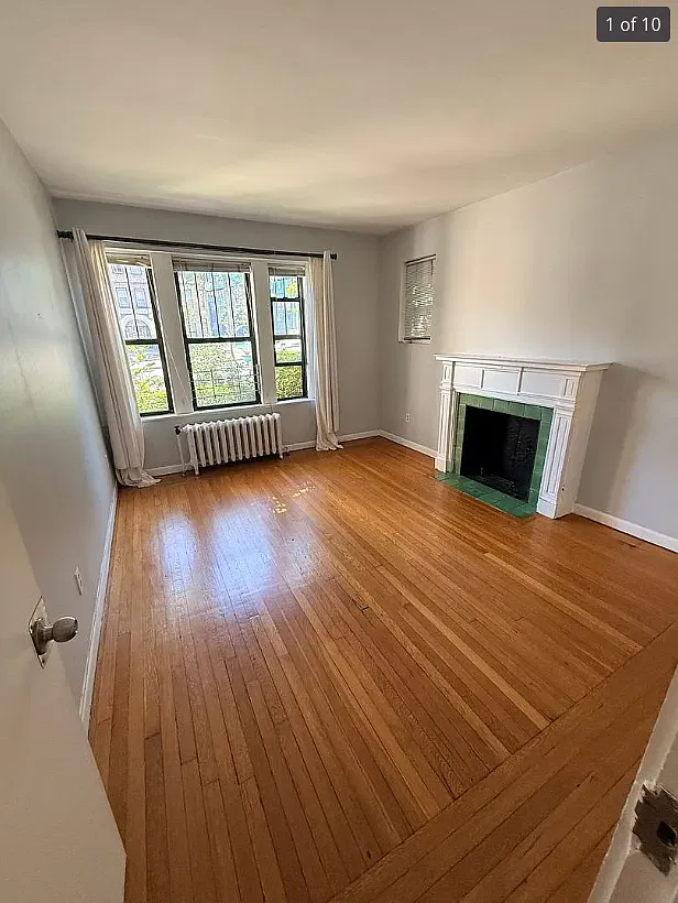 4 bed, 9999 sqft, $7,200 — Photo 1