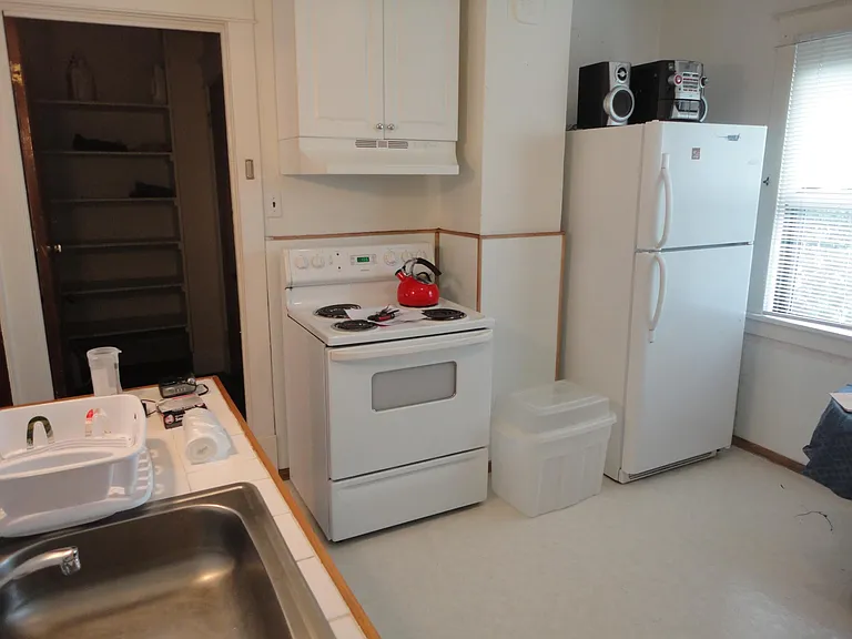 185 Kenmore Ave #1F — Photo 5