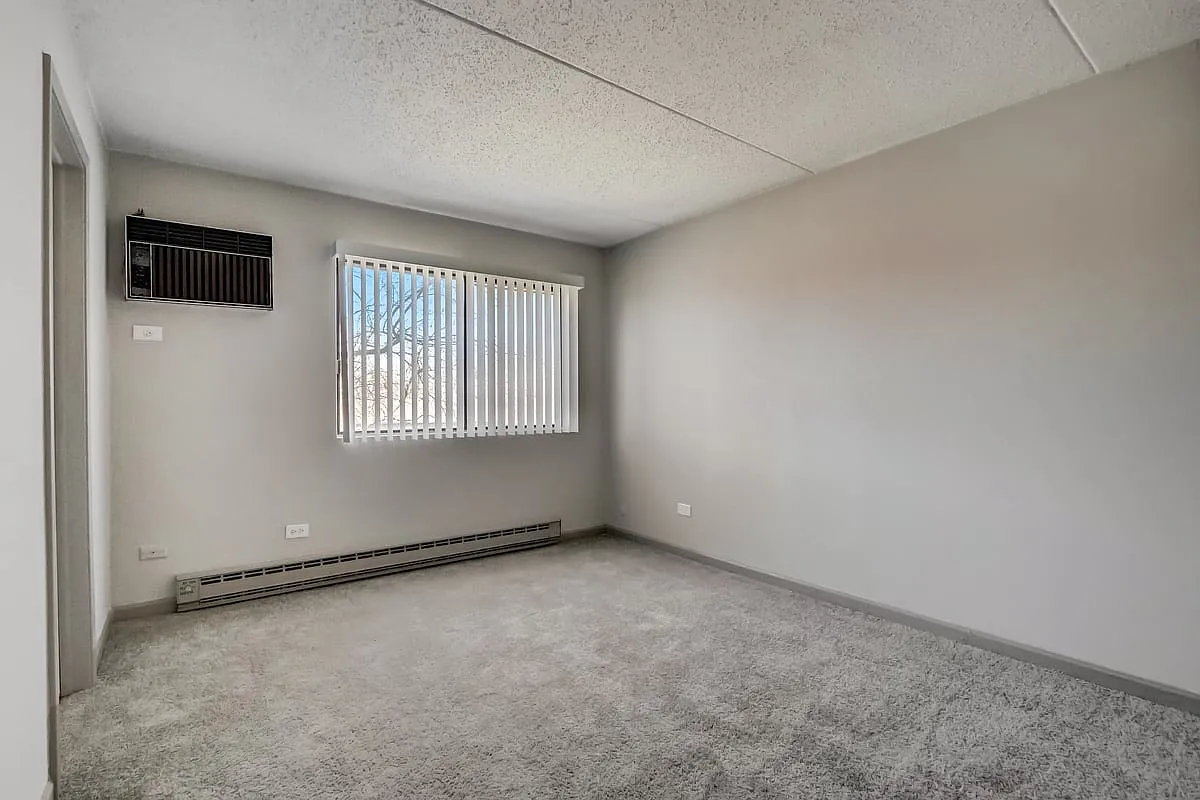 2 bed, 950 sqft, $2,000 — Photo 1