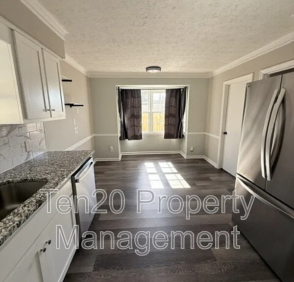 7332 Kirkwood Dr — Photo 4