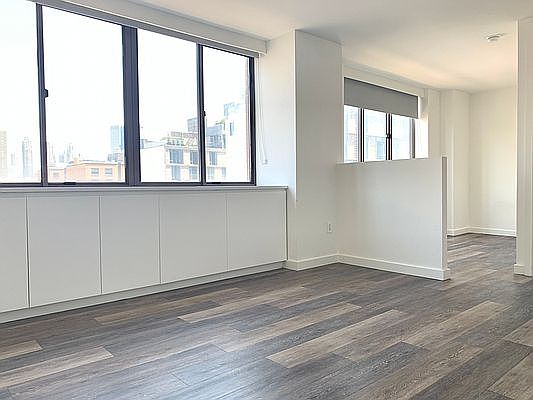 1st image of 520 W 43rd St APT 15C
