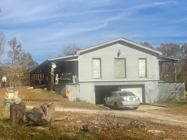 843 Forge Mill Rd, Clay City, KY 40312