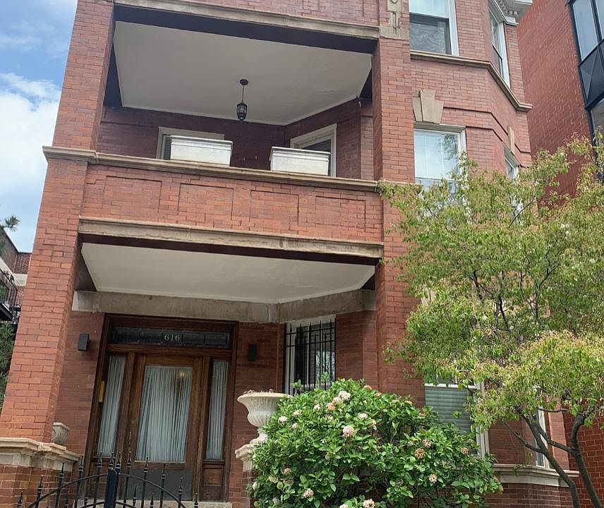 1st image of 616 W Aldine Ave #3