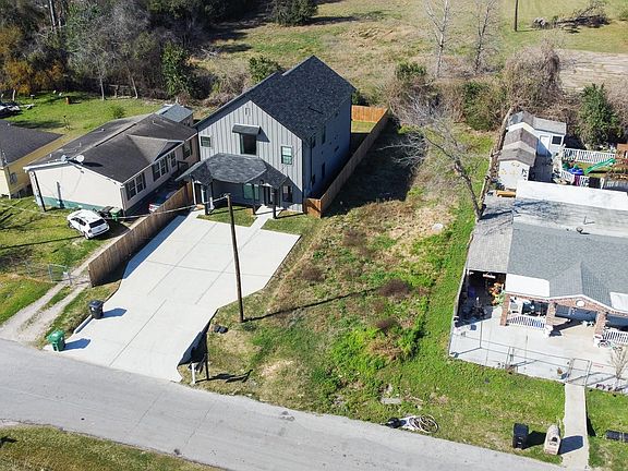 4th image of 7819 Joy St