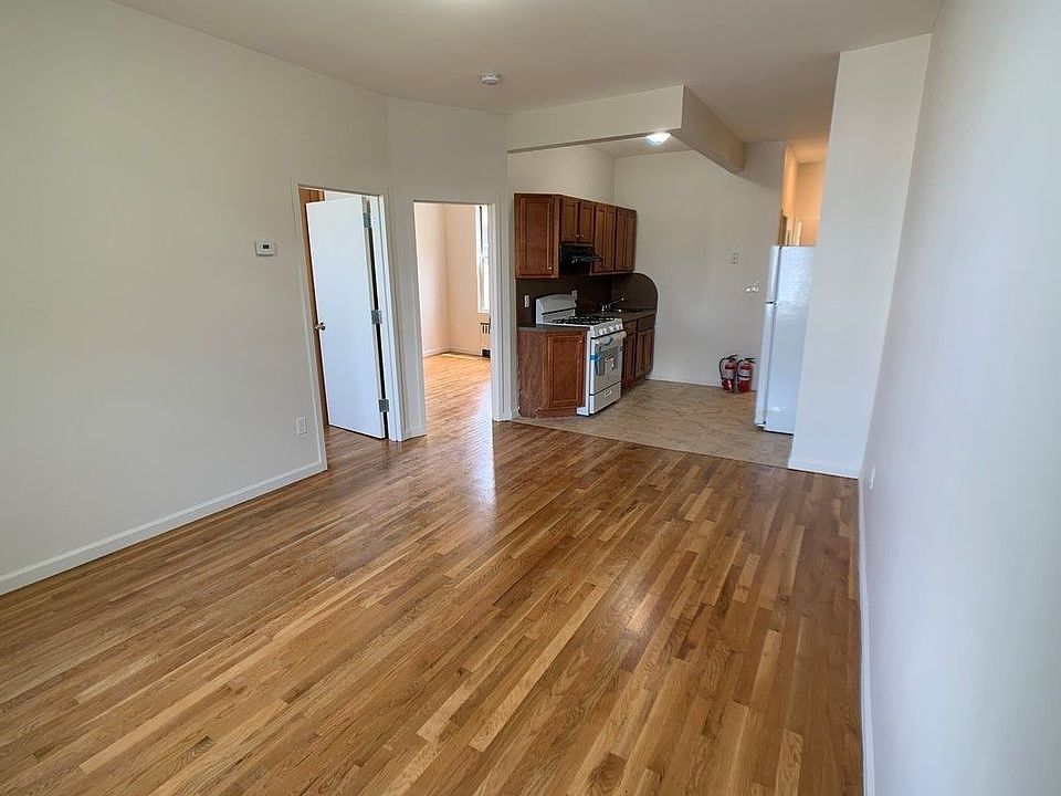 1st image of 2828 W 19th St APT 2R