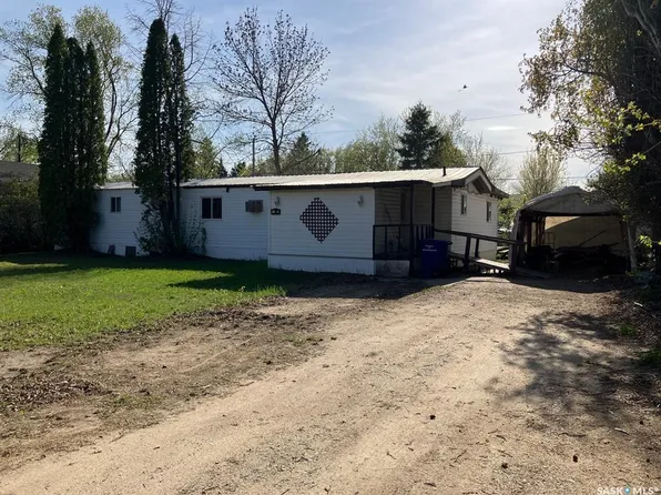 407 Railway AVENUE, White Fox, SK S0J 3B0