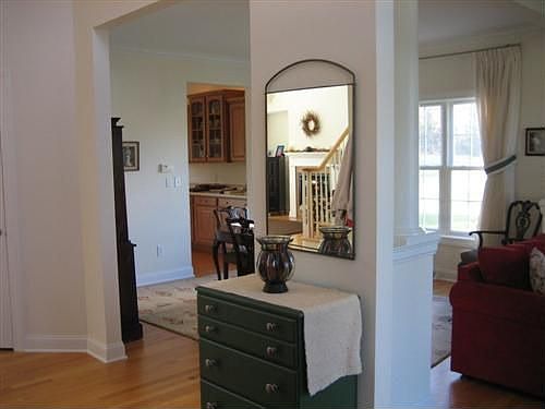 2nd image of 20 Knollwood Dr