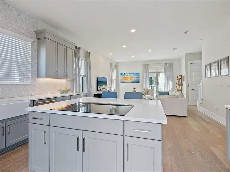 508 Laurel Park Dr — Photo 15