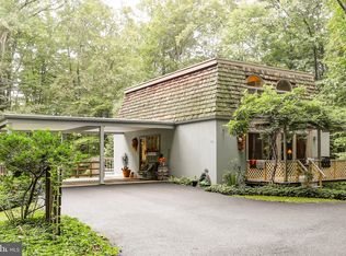 30 Ridge Rd, Etters, PA 17319