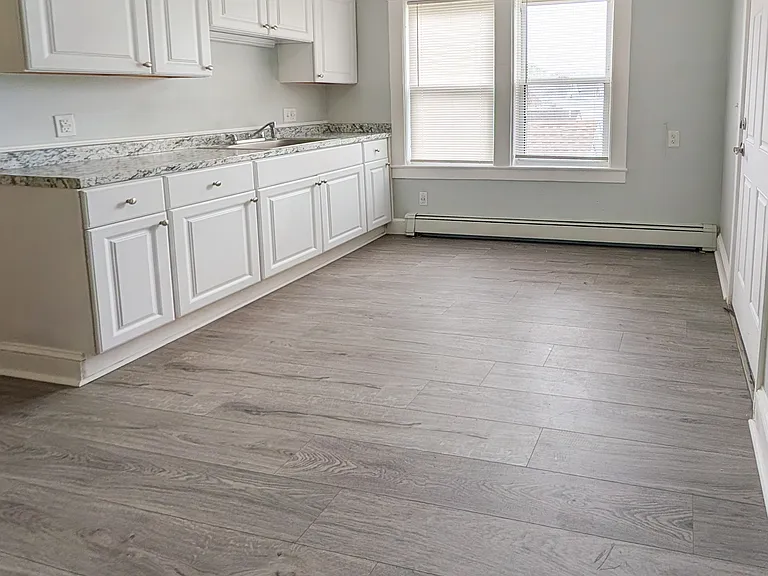 712 School St #2 — Photo 3