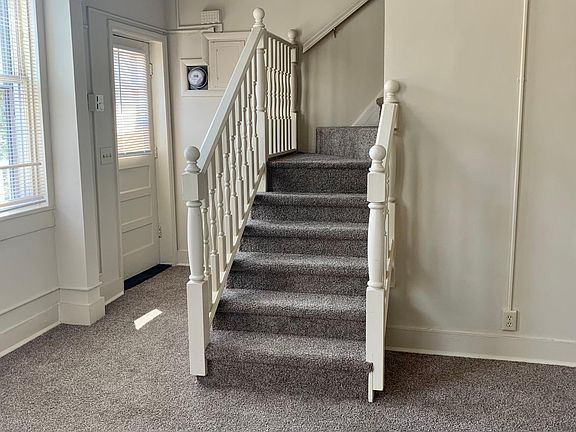 Living room (front door to the left)